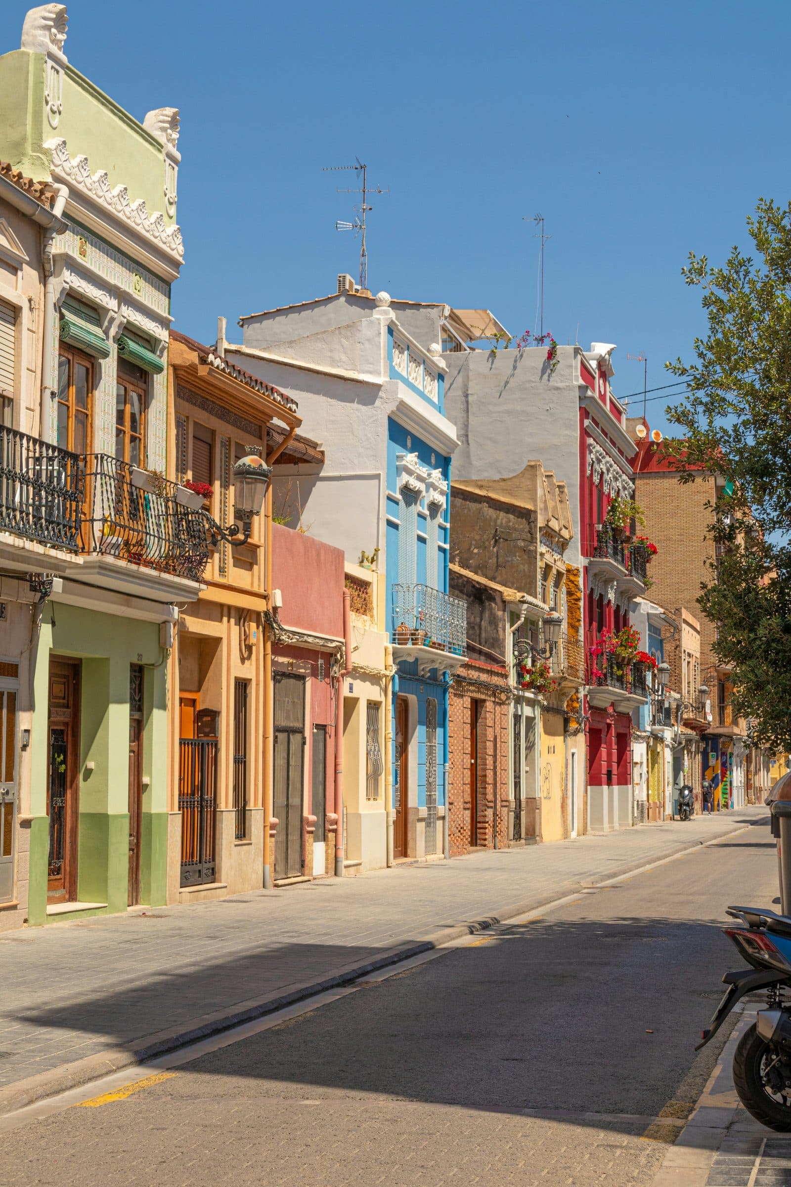 Beach neighbourhoods Cabanyal and Malvarrosa in Valencia