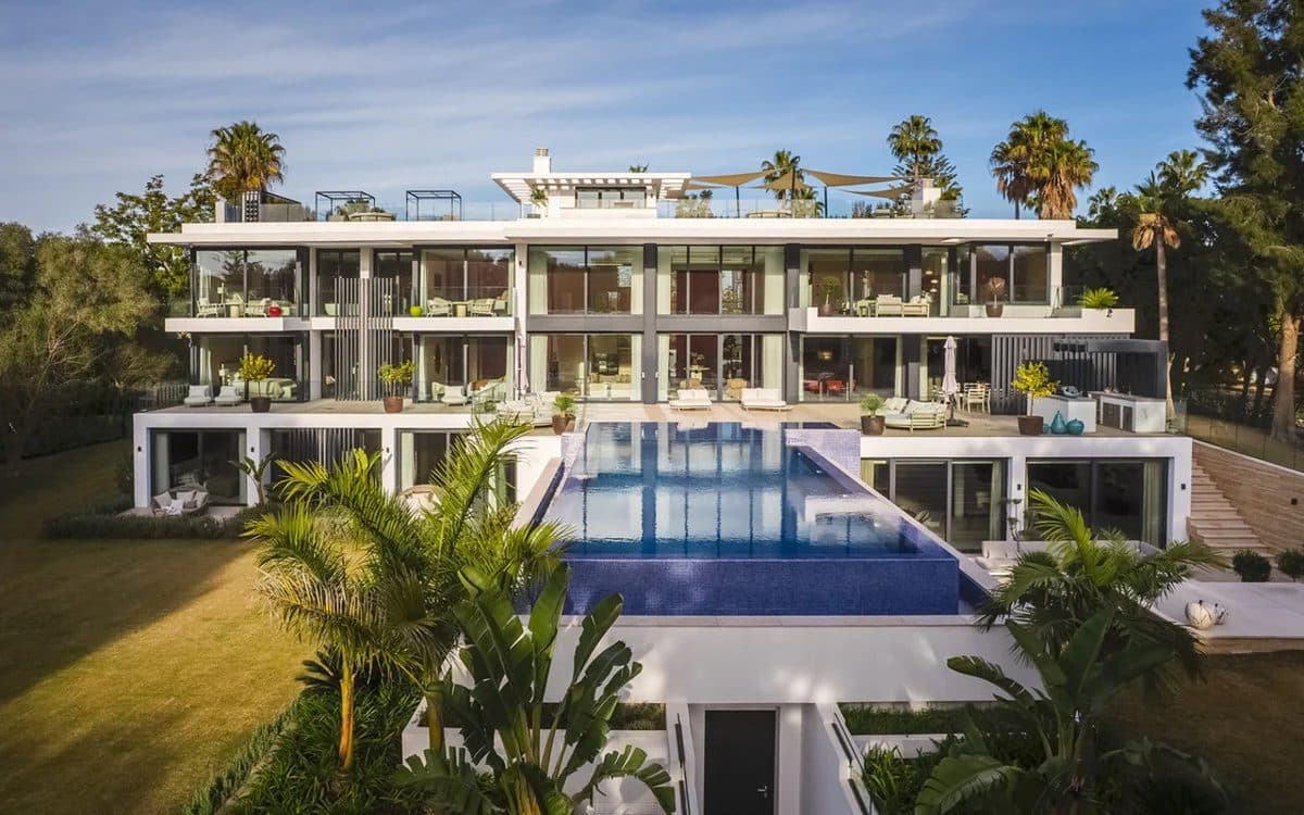 Modern contemporary villa with sea views in La Reserva de Sotogrande