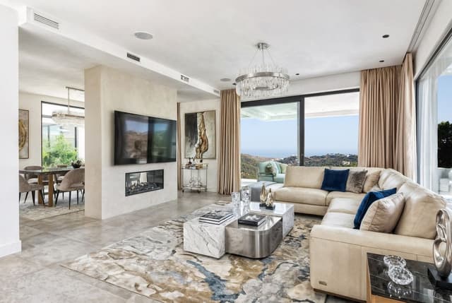 Zoe Luxe — 02.jpg