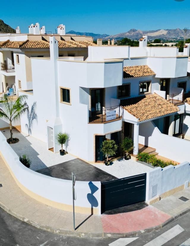 Vegasol Homes 2 - Chalets Adosados — 01.jpg