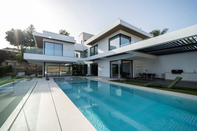 Villa Esmeralda — 01.jpg